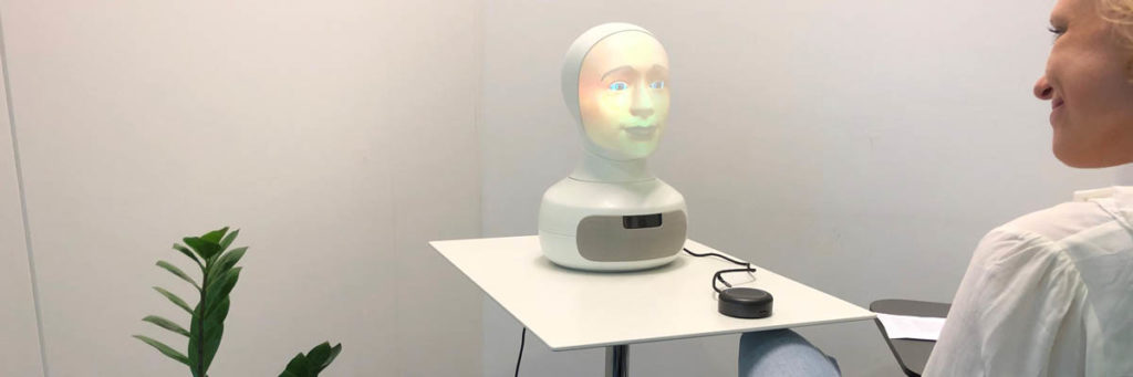 Automatiserade robotintervjuer med intervjuroboten Tengai