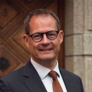 Pontus Kopparberg på Residence Christie's uppmanar dig att söka jobb via TNG Lead