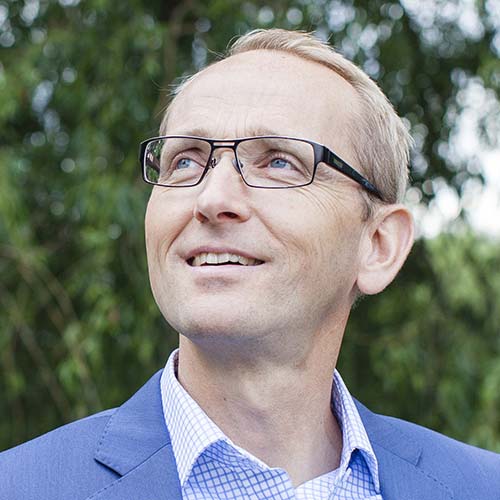TNG är ett bemanningsföretag som hyr ut konsulter snabbt, datadrivet och fördomsfritt i Stockholm, Göteborg, Malmö, Örebro och hela Sverige