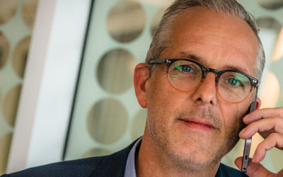 rekrytera mellanchef teamchef gruppchef linjechef man telefon kontor