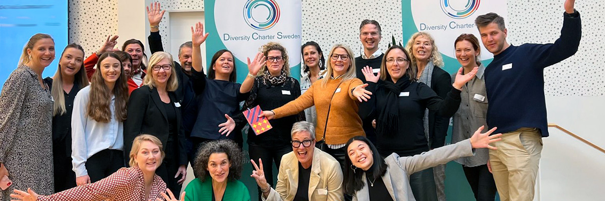 Att höra till med ett gruppfoto från medlemsträff med Diversiti Charter Sweden i Göteborg