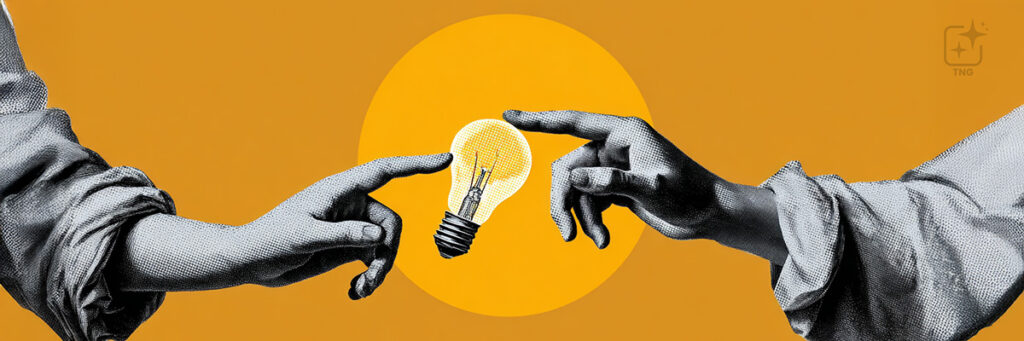 Två händer som sträcker sig mot en glödlampa som symboliserar knowledge spillover - affärskritiskt i AI-eran.