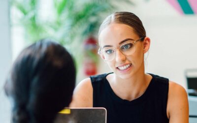 Vilka frågor ska jag ställa för att identifiera AI-kompetens vid rekrytering inom ekonomi, HR och marknadsföring? Få svar i vår guide från TNG!