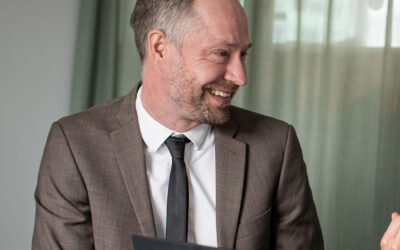 Chefsguide: Undvik 7 fällor i anställningsintervjun - ladda ner guide här.